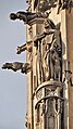 Statue de Saint Roch et une Sirène sur la façade.