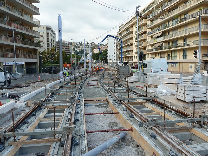 File:Tramway Nice Pont Michel P1010404.JPG