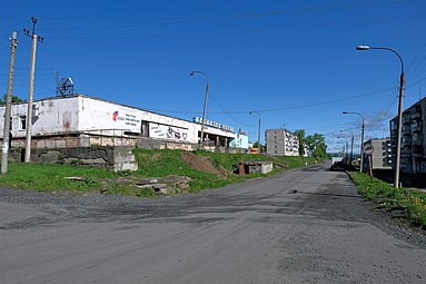 Ulica Zwycięstwa, lokalne centrum handlowe