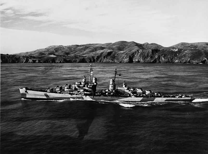 File:USS Reno (CL-96) underway off California on 25 January 1944 (80-G-215947).jpg