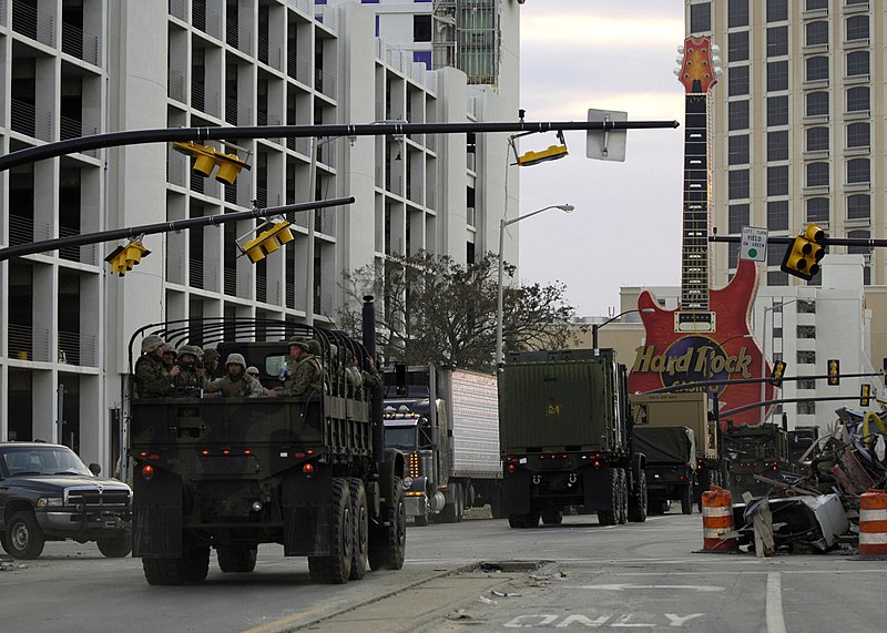 File:US Navy 050906-N-6925C-007 U.S. Marines Corps vehicles, assigned to the 24th Marine Expeditionary Unit, Service Support Group, travels through Biloxi, Miss., to assist the victims of Hurricane Katrina.jpg