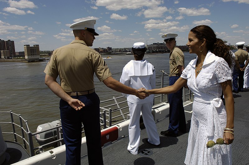 File:US Navy 060524-N-7676W-133 Actress Halle Berry greets Sailors and Marines aboard the amphibious assault ship USS Kearsarge (LHD 3), during the parade of ships at the start of Fleet Week New York City 2006.jpg