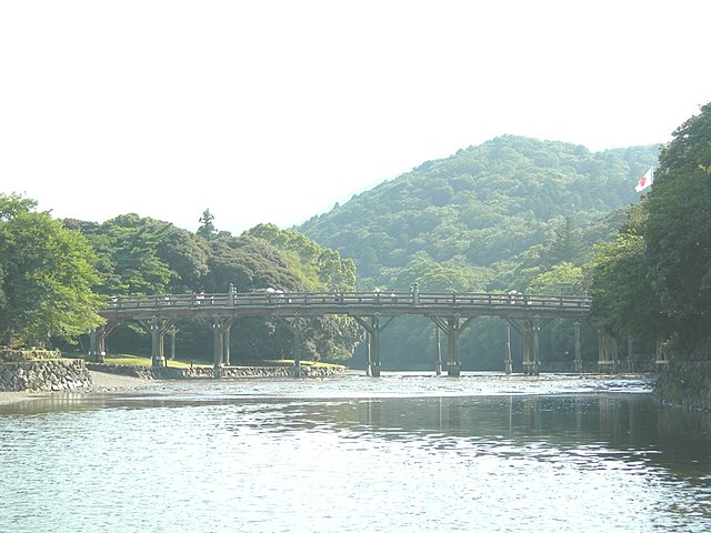 Uji Bridge, entrance to the Inner Shrine