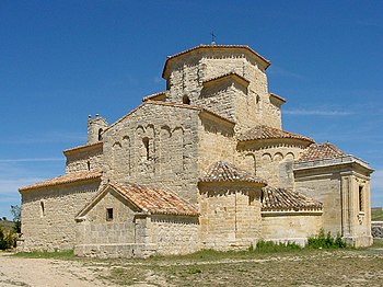La Anunciada, iglesia románica con decoración lombarda