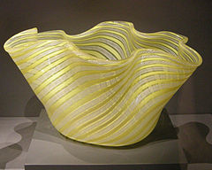 Murano glass vase by Fulvio Bianconi, 1949. Photo by Sailko.