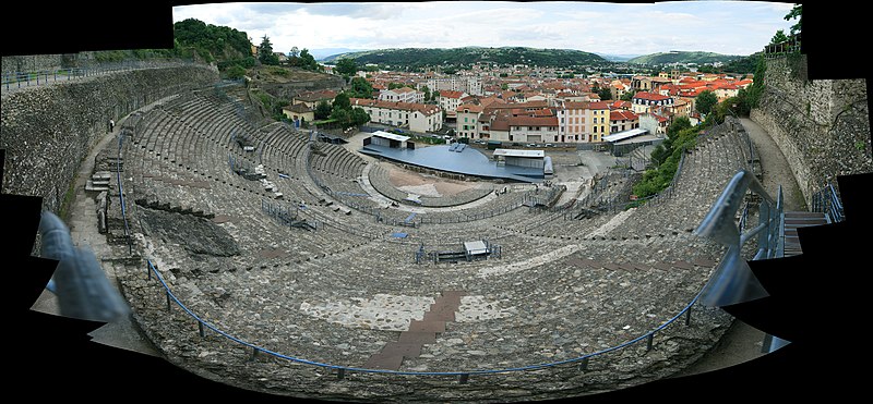 File:Vienne-cavea-du-haut.jpg