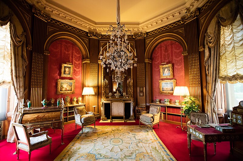 File:Waddesdon Manor Office-27324185360.jpg