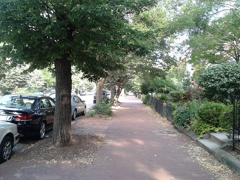 File:Wide sidewalk along Massachusetts Avenue NE.jpg