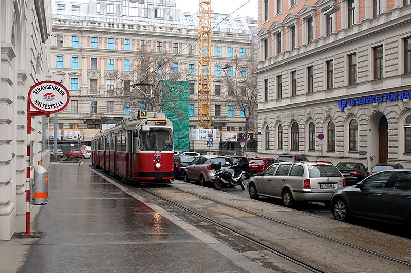 File:Wien-wiener-linien-sl-71-1003250.jpg