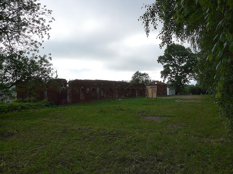 File:Развалины оранжереи в Карабихе - panoramio.jpg