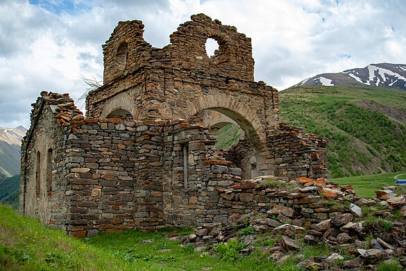 42. Руины Успенской церкви, Лисри, Алагирский район Автор — Gimgard