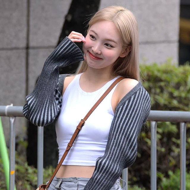 Nayeon - Wikipedia