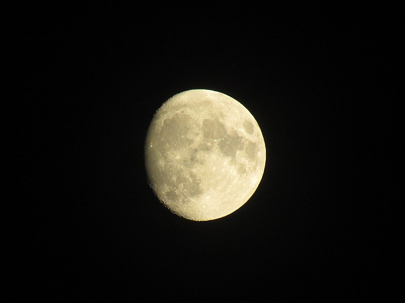File:-2019-11-09 Moon over Trimingham, Norfolk.JPG