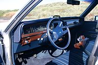 1987 Ford Country Squire dashboard