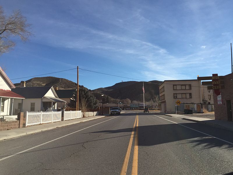 File:2015-01-15 14 39 33 View south along U.S. Route 93 in Caliente, Nevada.JPG