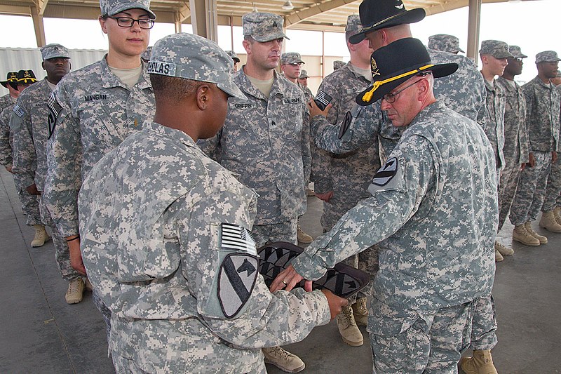 File:4-227th ARB receives combat patch 130902-A-AY590-038.jpg