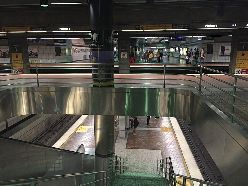 File:7th-Metro Center platform 2016.jpg