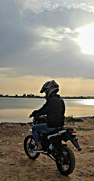 File:A motorcycle on the beach 1.jpg