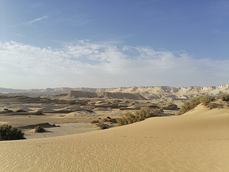 File:A paleo-lake site from Paleolithic times, called now Bir el-Gabal at Dakhla Oasis in Western Desert.jpg