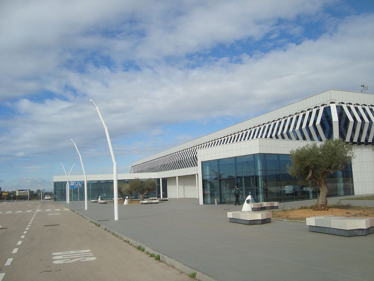 Castellón–Costa Azahar Airport - Wikipedia
