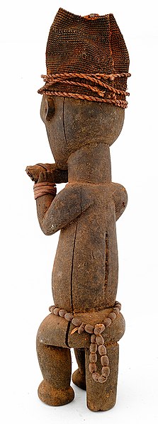 File:African sculpture (31874892654).jpg