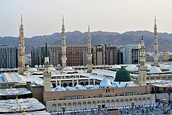 מראה כללי של מסגד הנביא והכיפה הירוקה באל-מדינה