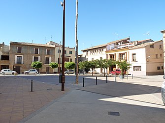 Albalate de Cinca - Plaza Mayor 12.jpg