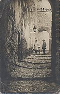 Spanish family on a street of the peñón c. 1915