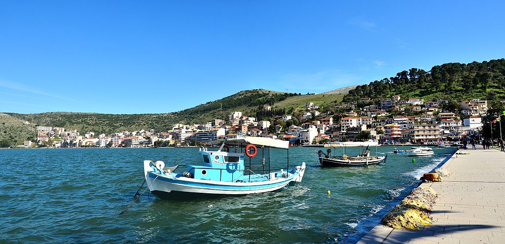 Βάρκες στο λιμάνι της Αμφιλοχίας