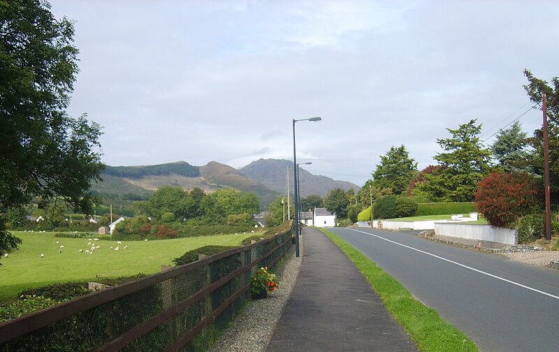 File:Approaching Grange Chapel along the L3061 - geograph.org.uk - 5548218.jpg