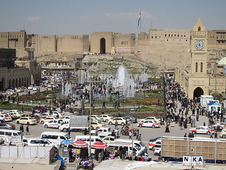 ไฟล์:Arbil_Citadel_from_the_3rd_floor_of_the_opposite_shopping_center.jpg