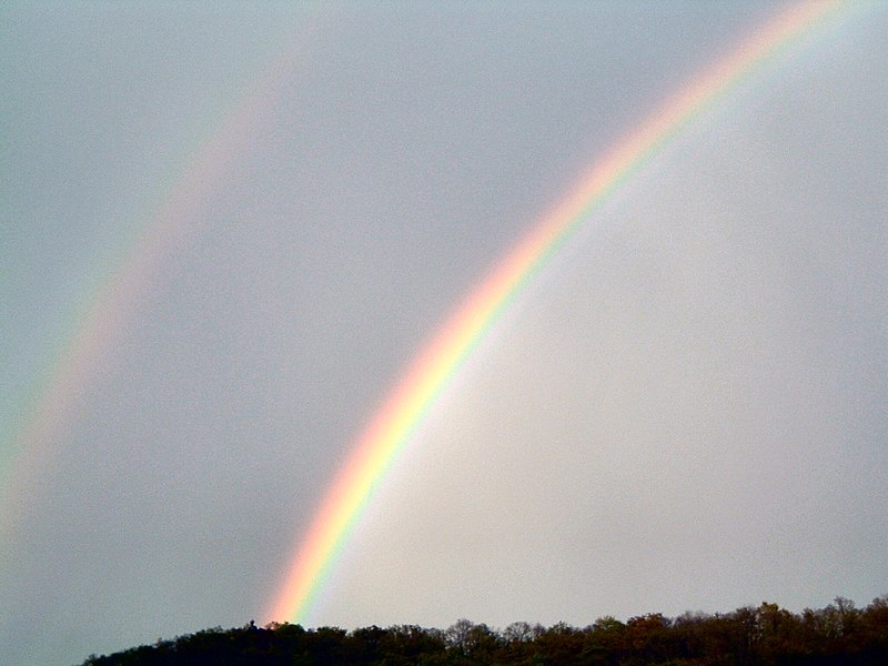 File:Arc-en-ciel secondaire.jpg