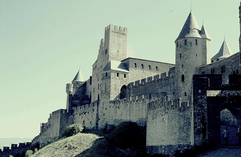 File:Aude Carcassonne Porte D'Aude - panoramio.jpg