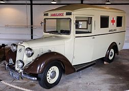 Austin 18 Sechszylinder Krankenwagen 1938.jpg