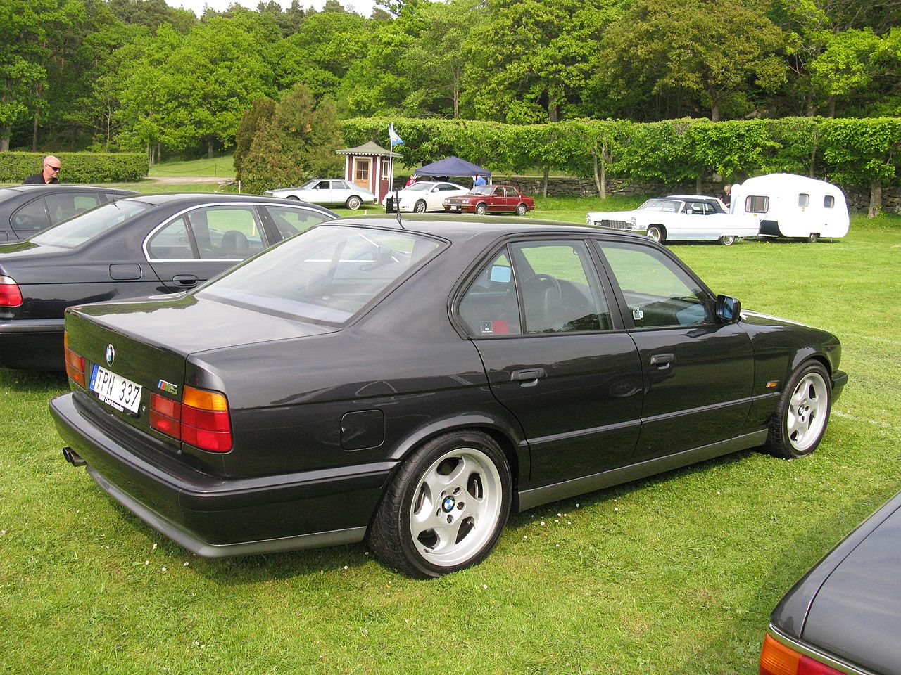 File:BMW E34 (520i) 07.01.21 JM (1).jpg - Wikimedia Commons