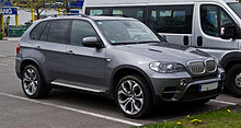 BMW X5 (E70, Facelift) – Frontansicht, 1. Mai 2012, Wülfrath.jpg