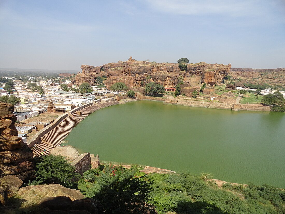 File:Badami town.jpg