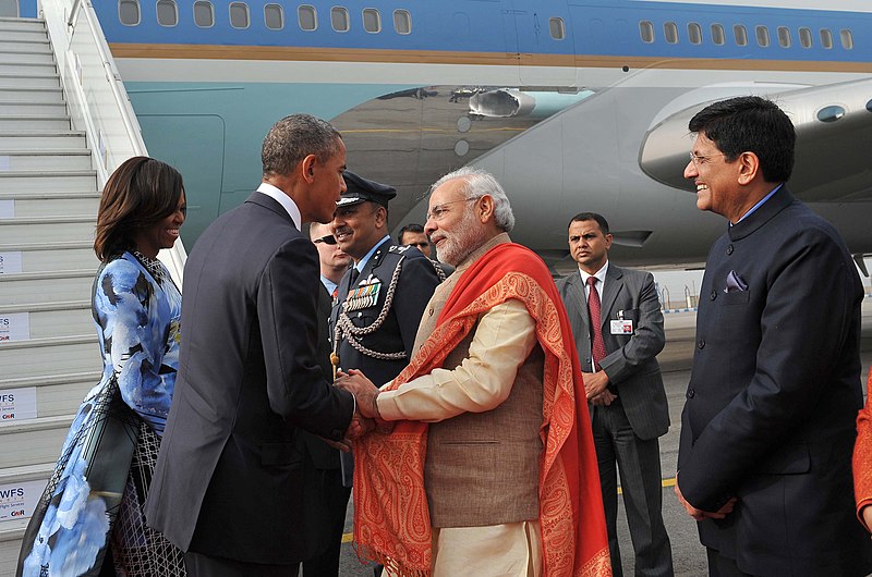 File:Barack Obama & First Lady Michelle Obama being warmly welcomed by the Prime Minister, Shri Narendra Modi, in New Delhi. The Minister of State (Independent Charge) for Power, Coal and New and Renewable Energy.jpg