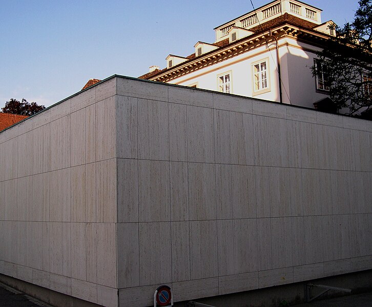 File:Basel Antikenmuseum 13-05-2008.jpg