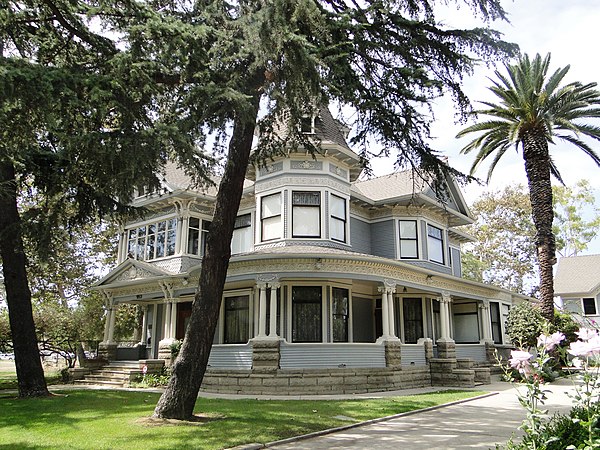 Bembridge House in Long Beach, California, built in 1906