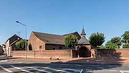 Monumentale boerderij met kapelletje aan de Kolpingstraße te Blerichen