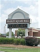 Bradley square mall sign 2007.jpg