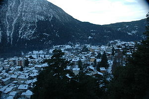 Panorama invernale del capoluogo visto dalla strada per Palasinaz