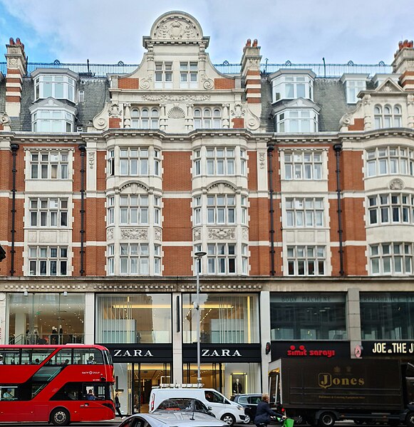 File:Building on Kensington Road London.jpg