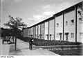 Um conjunto habitacional no estilo Neues Bauen (novo edifício) em Berlin-Zehlendorf, 1928.