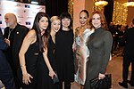 Miniatuur voor Bestand:Caitlin Cronenberg, Sarah Gadon, Jennifer Podemski, Amanda Brugel, Dani Kind - 2018 CFC Annual Gala &amp; Auction (39592361164).jpg