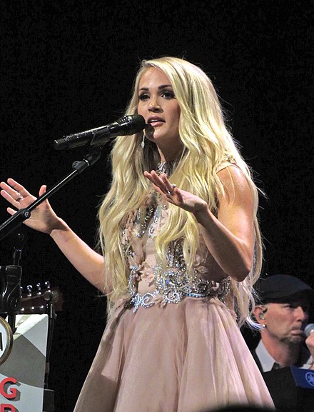 carrie underwood tours wikipedia