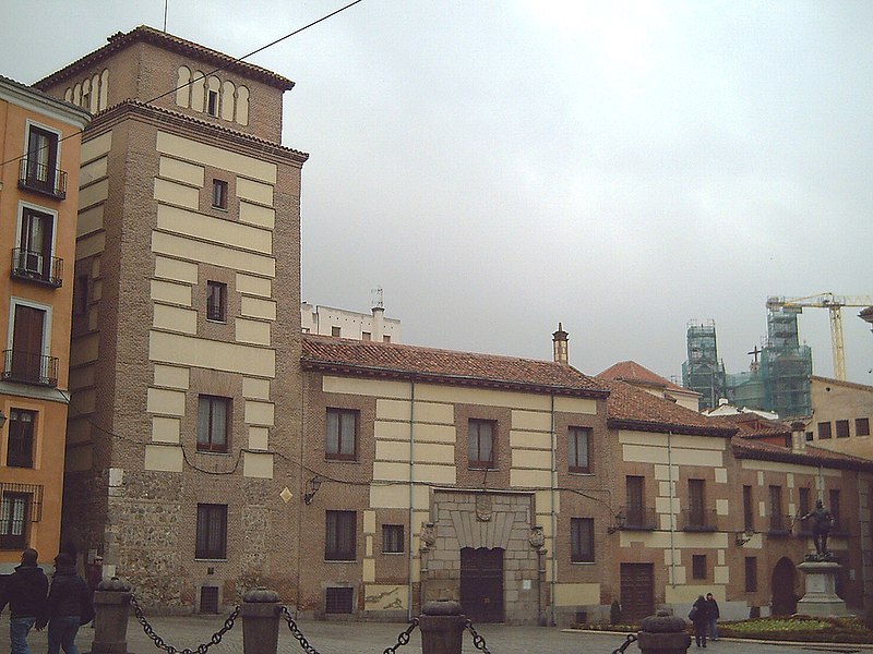 File:Casa y Torre de los Lujanes (Madrid) 01.jpg