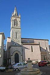 Gereja St-Genies