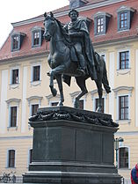 Паметник на Карл Август във Ваймар
